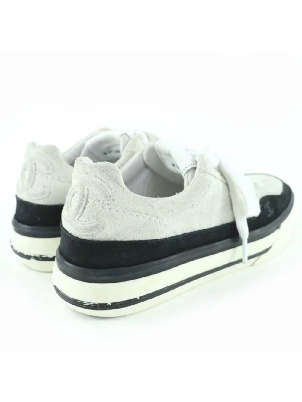 Chanel Coco Mark Lace Up Suede Leather Low-cut Sneakers White - Picture 2 of 9
